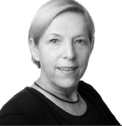 <strong>Karin Lux</strong><br>Topstylistin/Inhaberin</span>